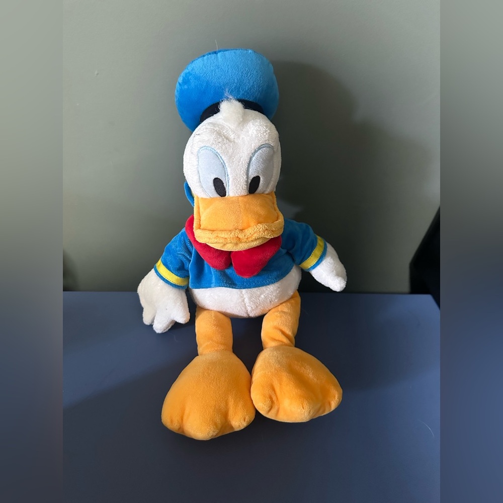 Disney - ‎ Mickey Mouse & Friends Donald Duck Plush 18 White